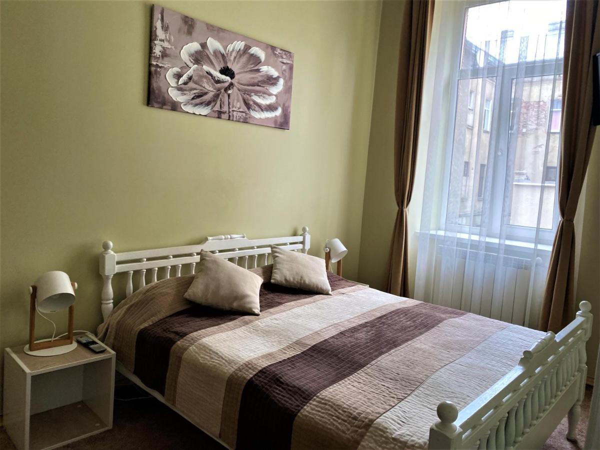 Glorious Apartment Near The Old City Lviv Extérieur photo