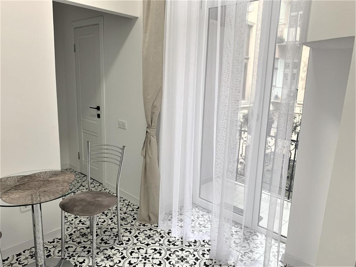Glorious Apartment Near The Old City Lviv Extérieur photo
