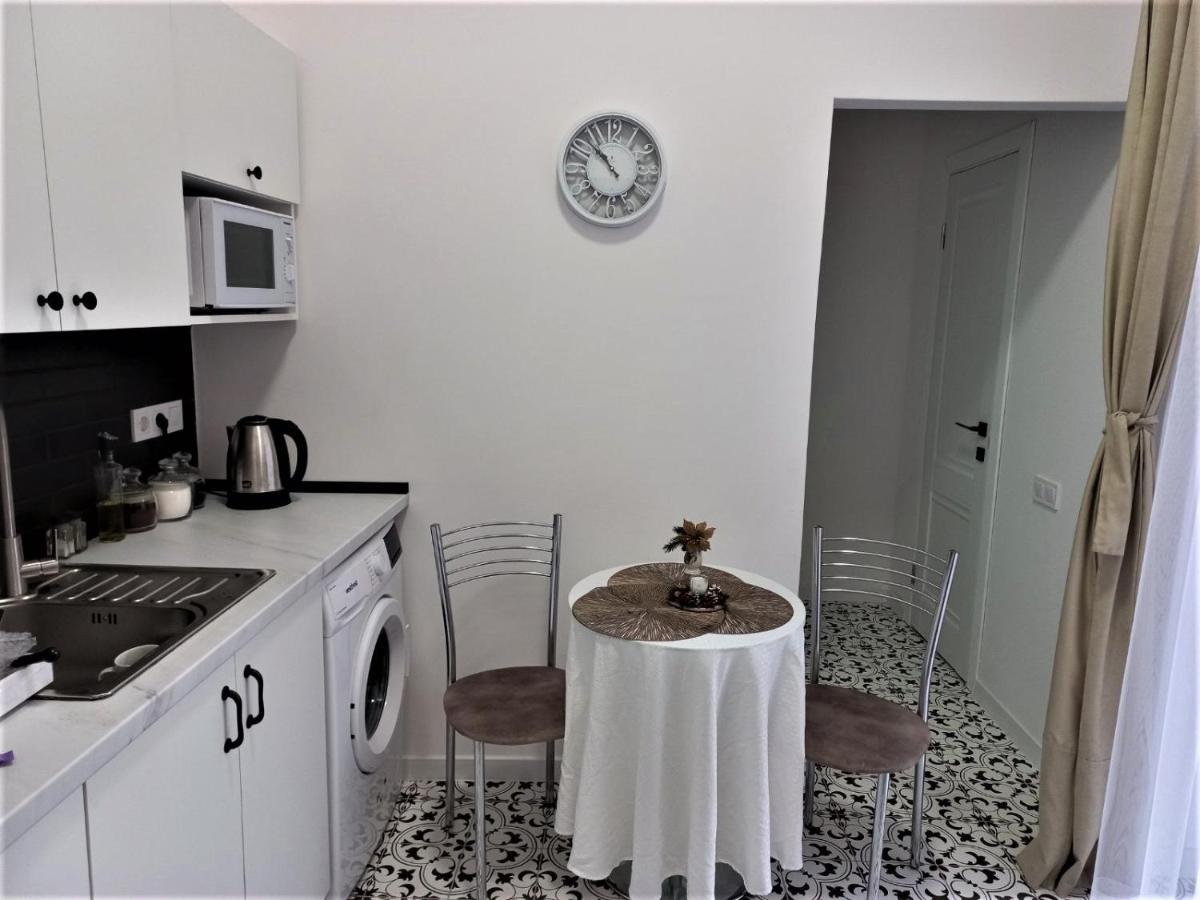 Glorious Apartment Near The Old City Lviv Extérieur photo