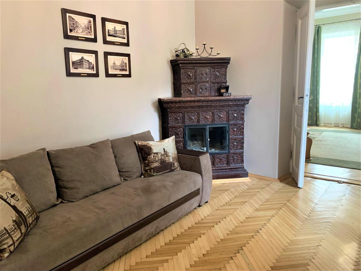 Glorious Apartment Near The Old City Lviv Extérieur photo